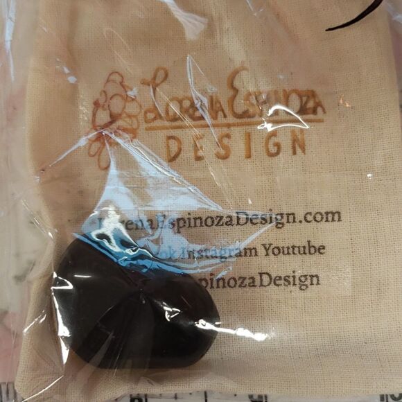 Black Onyx tumble stone sealed in package not touched - Picture 3 of 8